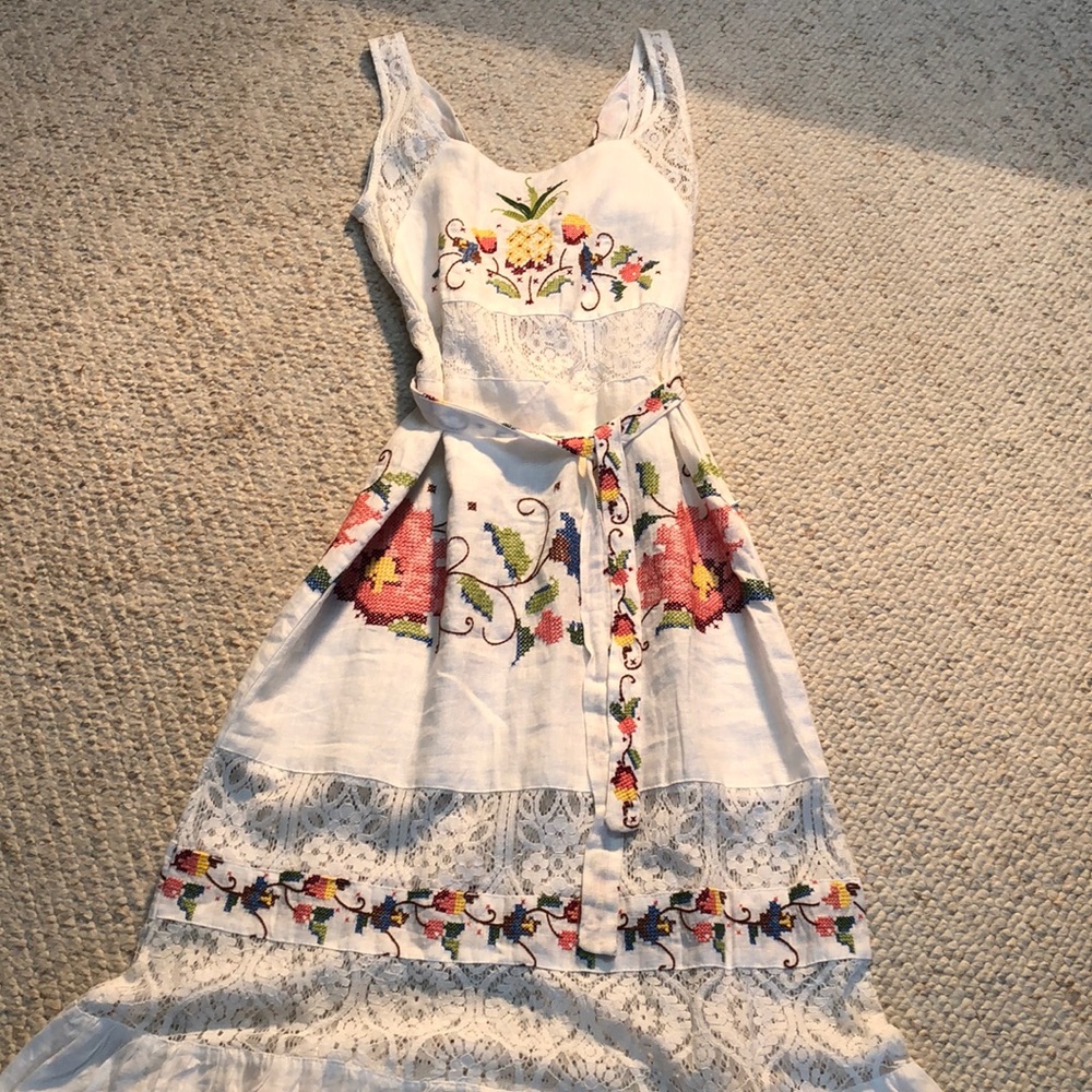 FARM Rio White Maxi Dress with Colorful Floral Embroidery - Picture 3 of 11